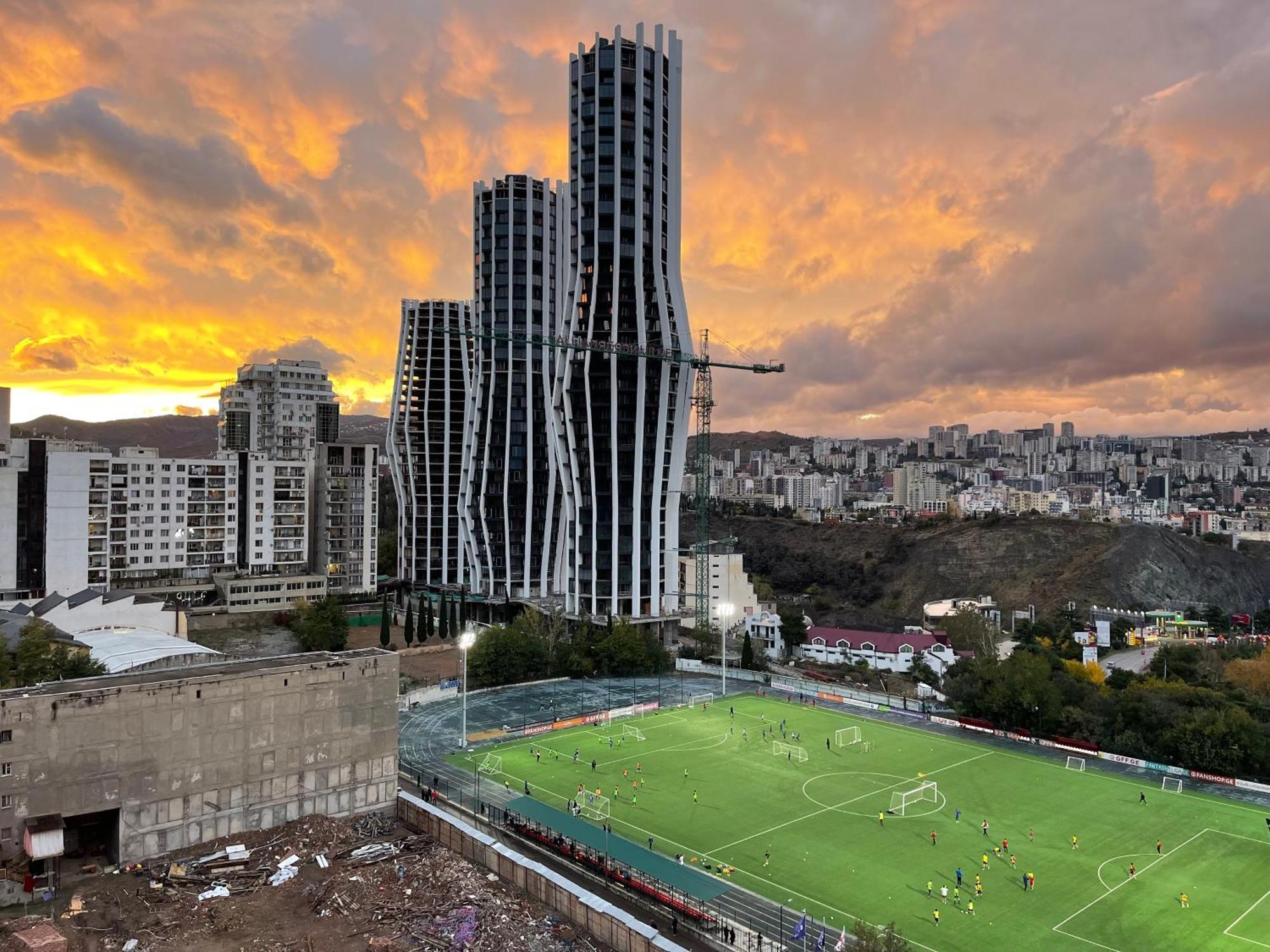 Full Comfort Apartment At Chavchavadze 第比利斯 外观 照片
